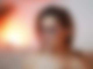 AileenAxa's Live Sex Cam Show