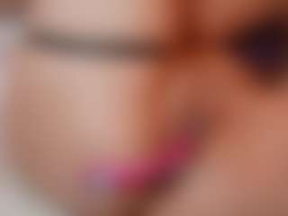 AileenAxa's Live Sex Cam Show
