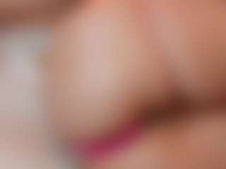AileenAxa's Live Sex Cam Show