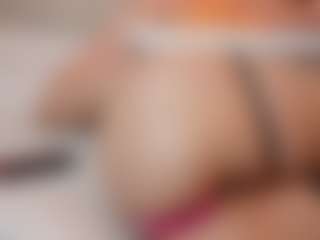 AileenAxa's Live Sex Cam Show