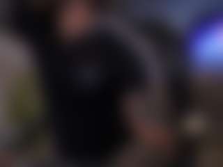 Live cam show with FrankFarrell - Latino on Dare Cams