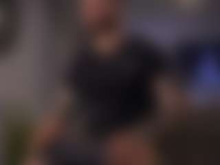 Live cam show with FrankFarrell - Latino on Camsoda