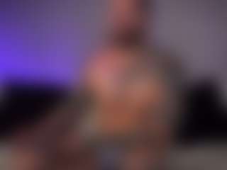 Live cam show with FrankFarrell - English on Camsoda