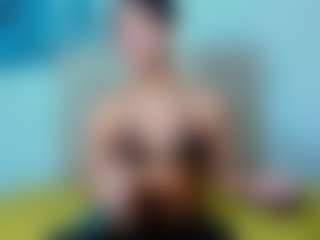 Live-camshow met malikalena - Facial Piercings op Camsoda