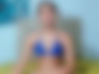 Live cam show with malikalena - Average on parknlotfishbdy