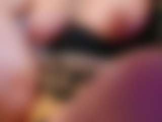 Live cam show with AlenaRios - Brown Eyes on Camsoda