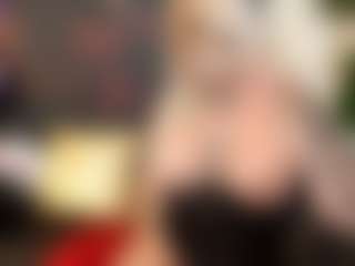 Live cam show with AlenaRios - Brown Eyes on Camsoda