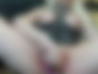 AlenaRios's Live Sex Cam Show