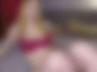 Live cam show with Tate - Blue Eyes on Fit Hotties