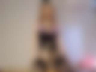 Live cam show with Tate - Spank Red Hair on dropp.cam