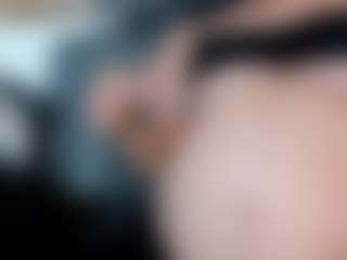 Live cam show with MiiaPonss - Brown Hair on CamSextacy
