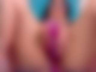 curvybuffgirllll MILF webcam performer live streaming