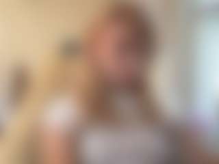 Live cam show with MilaHill - Princess on realtime-chat