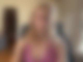 Live cam show with MilaHill - Kisses on camwithhim.com