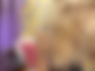 Live cam show with MilaHill - Oil on Camsoda