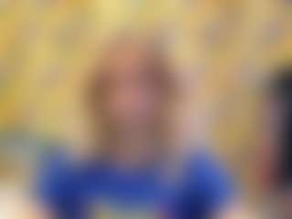 Live cam show with MilaHill - Nails on madthumbs