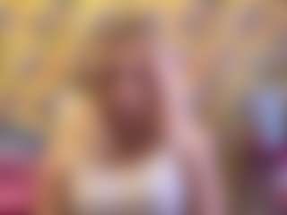 Live cam show with MilaHill - Kisses on xxxlivecams.org