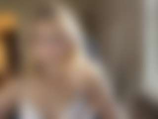 Live cam show with MilaHill - Princess on livesuperchat.net