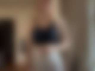 Spettacolo in cam dal vivo con MilaHill - Slap su Camsoda