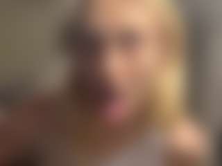 Live cam show with MilaHill - Princess on StripNow