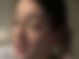lyricrosiee's Live Sex Cam Show