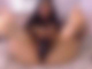Live cam show with Velvet - Sport on Camming Site