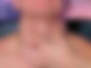 astren-villo's Live Sex Cam Show