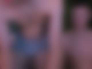 astren-villo's Live Sex Cam Show