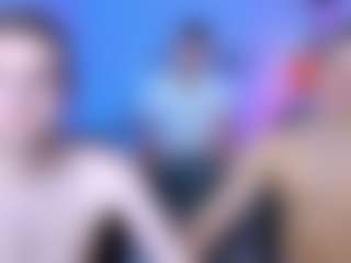 Live cam show with astren-villo - Brunette Hair on Uber Horny