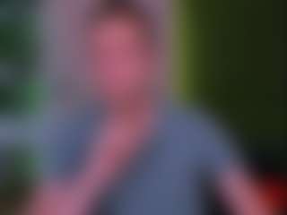 Live cam show with astren-villo - Hazel Eyes on madthumbs