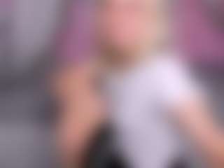 Live cam show with GinaDawson - Moaning on xplaylive.com