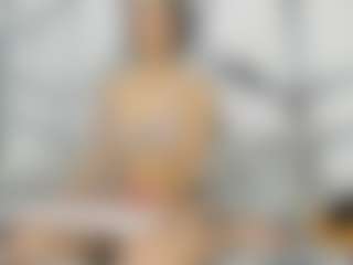 MiaHarper2's Live Sex Cam Show