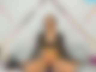 Live cam show with MiaHarper2 - Baby on Mixed Magazine Live