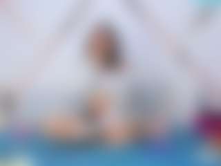 MiaHarper2's Live Sex Cam Show