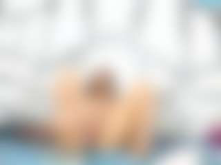 MiaHarper2's Live Sex Cam Show