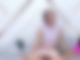 MiaHarper2's Live Sex Cam Show