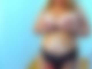 Live cam show with BelleInna - Roll on Camsoda