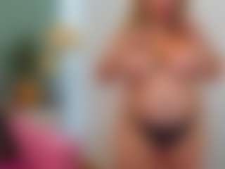 Live cam show with BelleInna - Roll on Camsoda