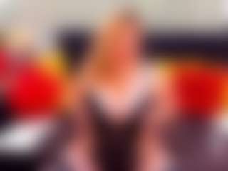 Live cam show with BelleInna - Roll on Camsoda