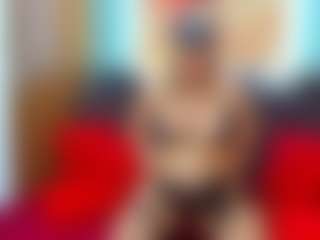 Live cam show with BelleInna - Roll on Camsoda