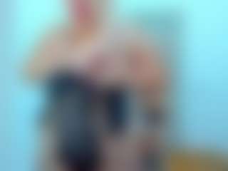 Live cam show with BelleInna - Roll on fuklive.com