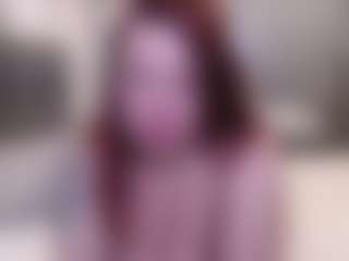 Ailinaioki MILF webcam performer live streaming
