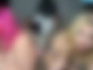 Live cam show with Priscilla Pony - Twerk on Camsoda