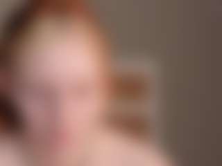 Live cam show with AngelWise - Teen (18+) on Milfs Live