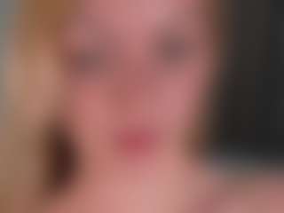 Live cam show with SusanSanders - Blonde Hair on Mixed Magazine Live