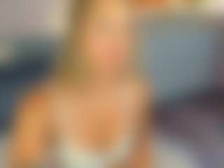 Live cam show with Aura-Powers - Dirty Talk on Fling VIP Chat