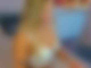 Aura-Powers's Live Sex Cam Show