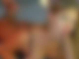 Live cam show with Aura-Powers - Green Eyes on Camsoda
