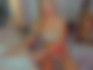 Live cam show with Aura-Powers - Spanks on fapnchat