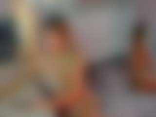 Live cam show with Aura-Powers - Flashing on StripNow